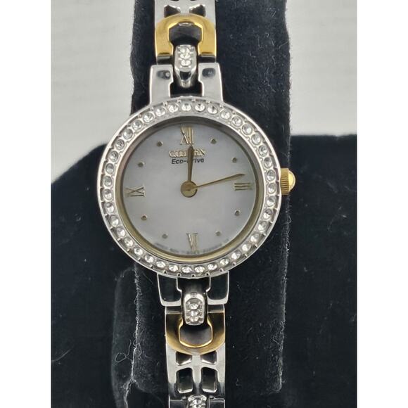 Solar Citizen EcoDrive Ladies Mother Of Pearl Dial Watch Crystal Bezel Mint Runs - Picture 2 of 16